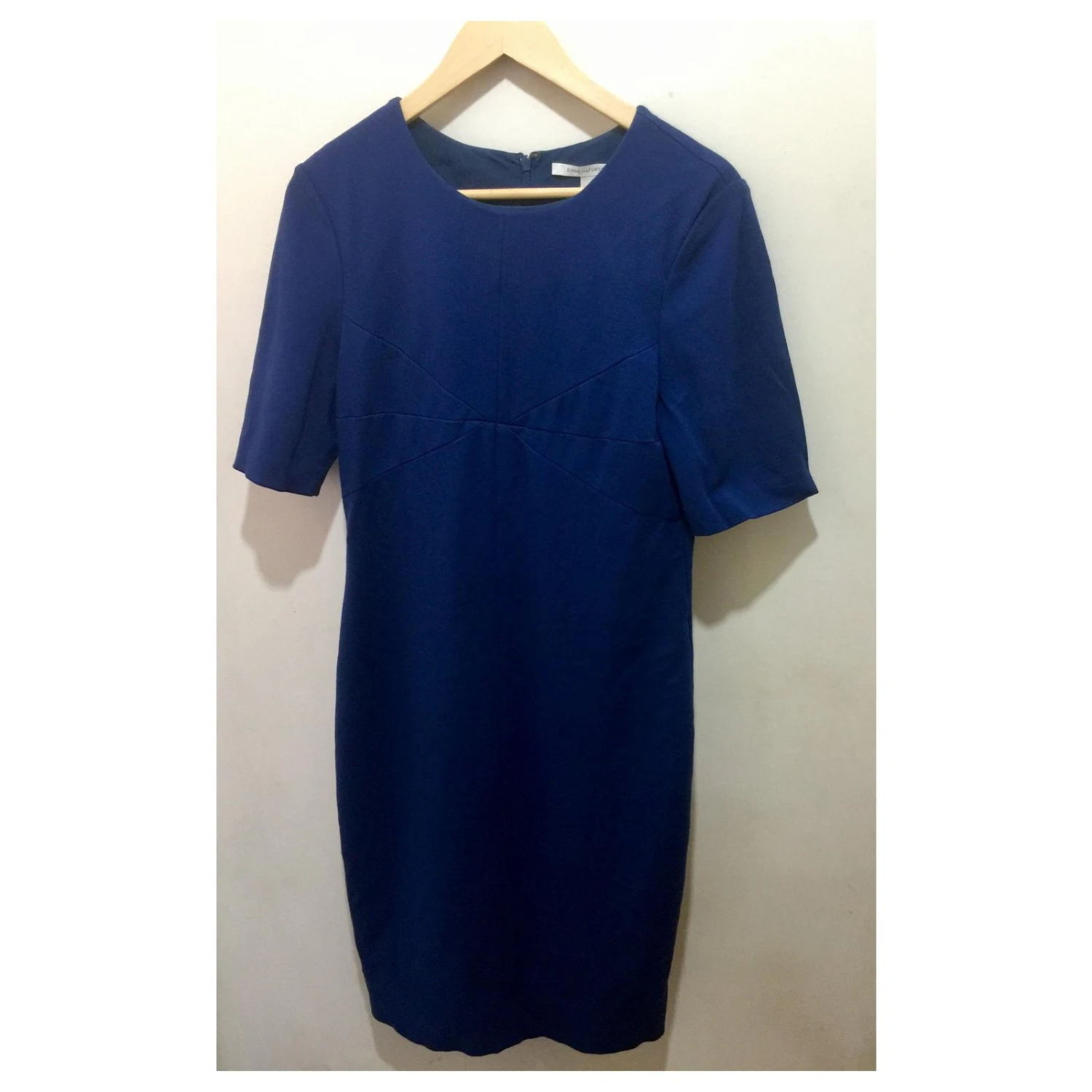 Diane Von Furstenberg Sauberes Schieferblaues Kleid Von Lee 6 Diane Von Furstenberg Sauberes Schieferblaues Kleid Von Lee – Bild 6