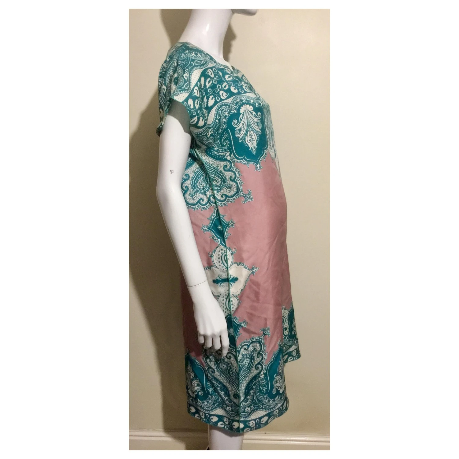 Etro Seidenkaftan-Kleid Pink Weiß Grün 3 Etro Seidenkaftan-Kleid Pink Weiß Grün – Bild 3
