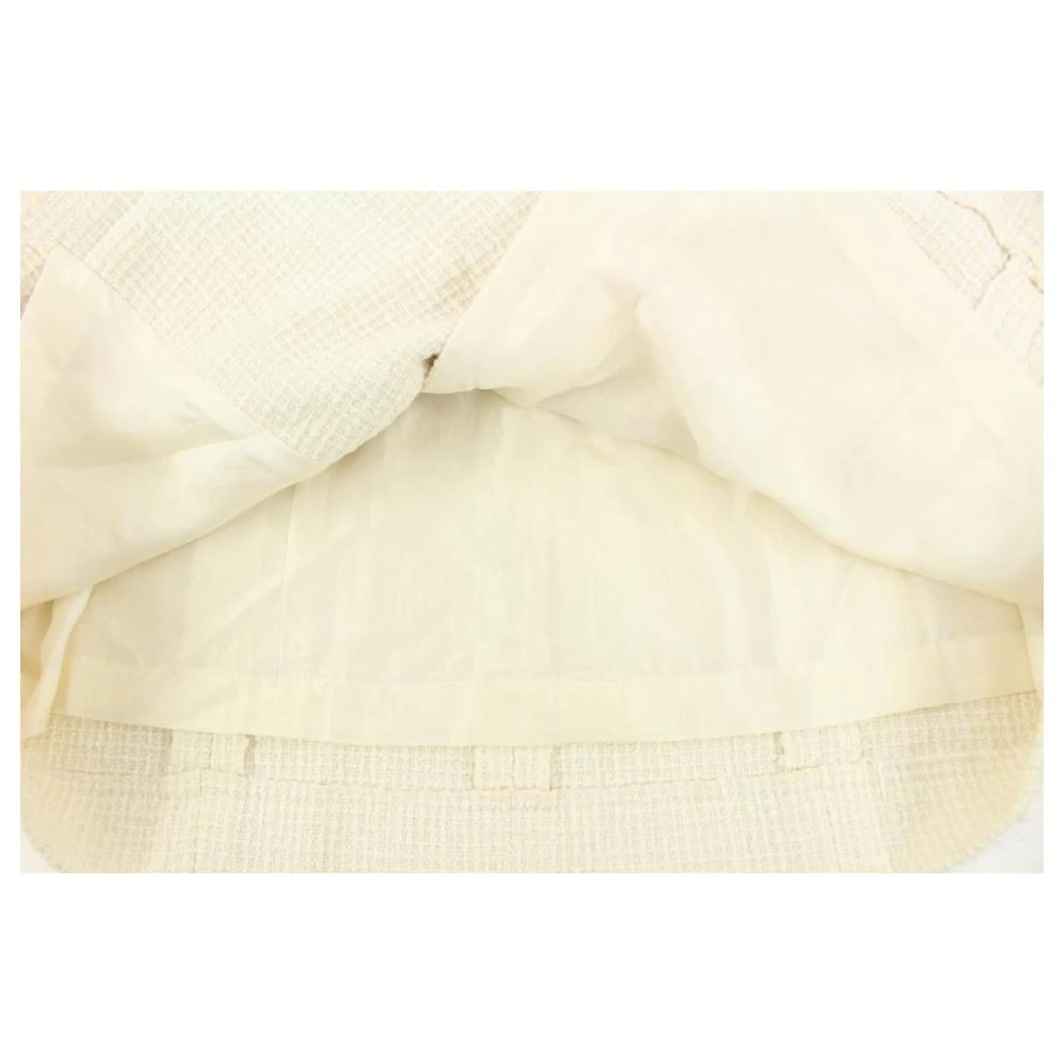 Chanel Size 42 P29946V16012 Mittellanges Tweed-Toggle-Kleid 6 Chanel Size 42 P29946V16012 Mittellanges Tweed-Toggle-Kleid – Bild 6