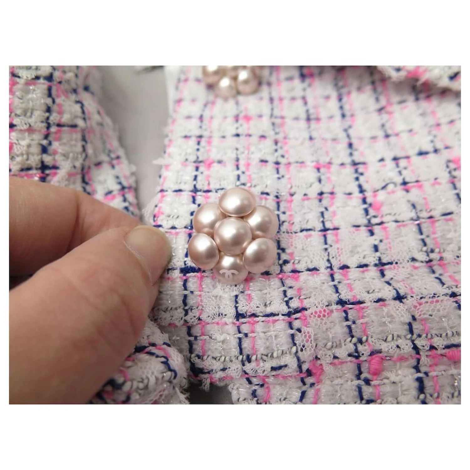 NEUES CHANEL M ÄRMELLOSES KLEID 40 AUS WEISSEM TWEED P49024W05522 Neues Kleid Weiß 9 NEUES CHANEL M ÄRMELLOSES KLEID 40 AUS WEISSEM TWEED P49024W05522 Neues Kleid Weiß – Bild 9