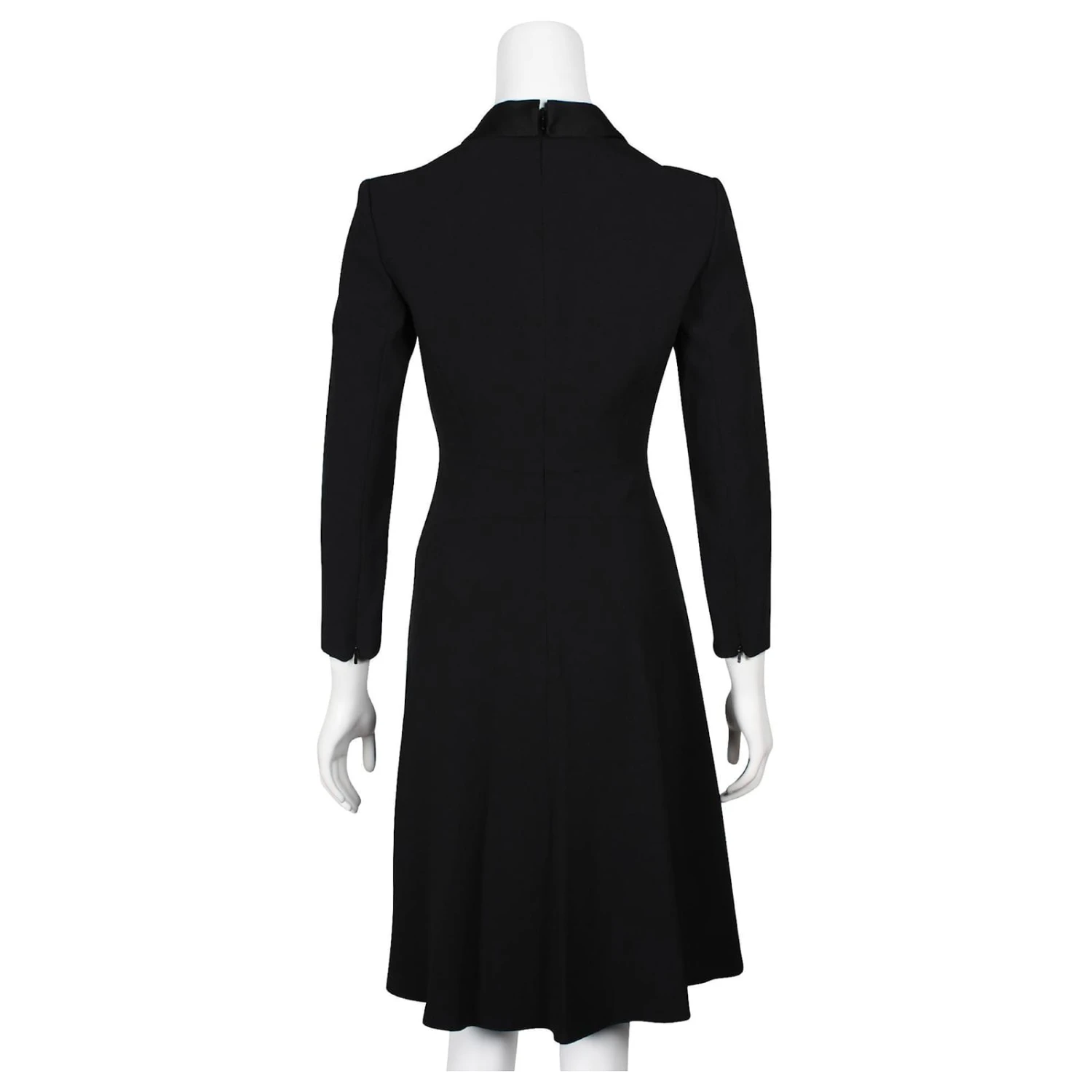 Karen Millen Schwarzes Kleid Mit Satin Revers 3 Karen Millen Schwarzes Kleid Mit Satin Revers – Bild 3