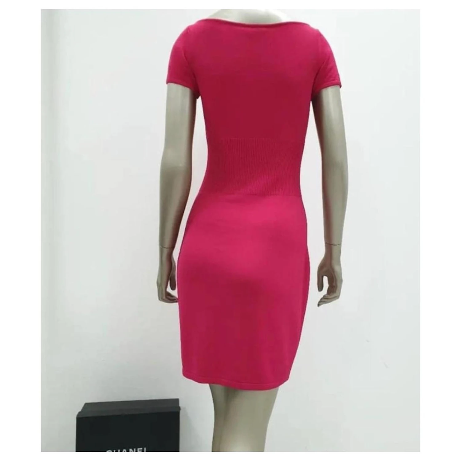 Chanel 2010 Rosa Strick-Midi-Pullover-Kleid Pink 2 Chanel 2010 Rosa Strick-Midi-Pullover-Kleid Pink – Bild 2