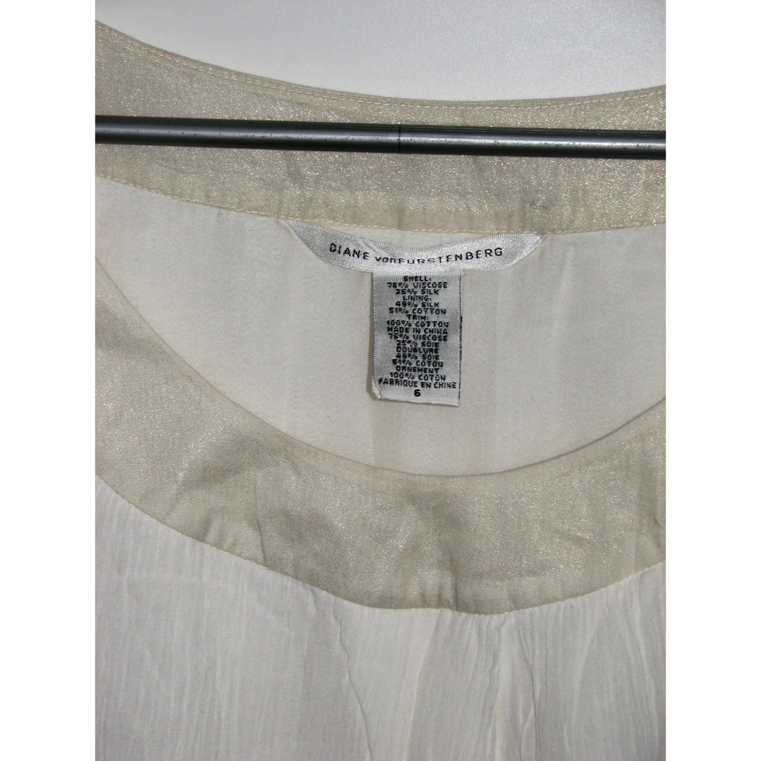 Diane Von Furstenberg DvF-Ayuka-Kleid Mit Goldener Umrandung Weiß 2 Diane Von Furstenberg DvF-Ayuka-Kleid Mit Goldener Umrandung Weiß – Bild 2