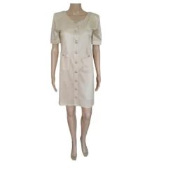 Glänzendes Goldenes Chanel-Kleid