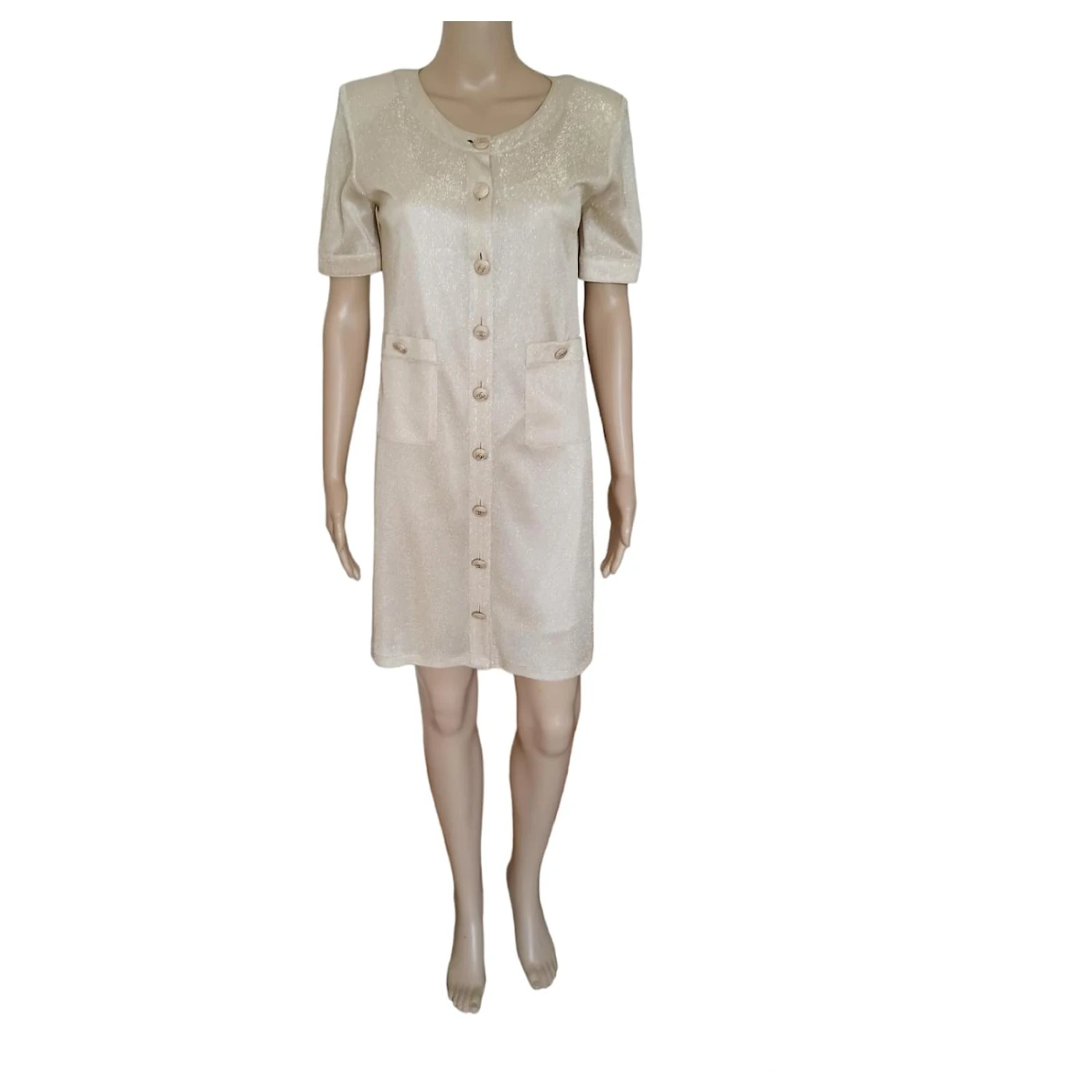 Glänzendes Goldenes Chanel-Kleid 1 Glänzendes Goldenes Chanel-Kleid